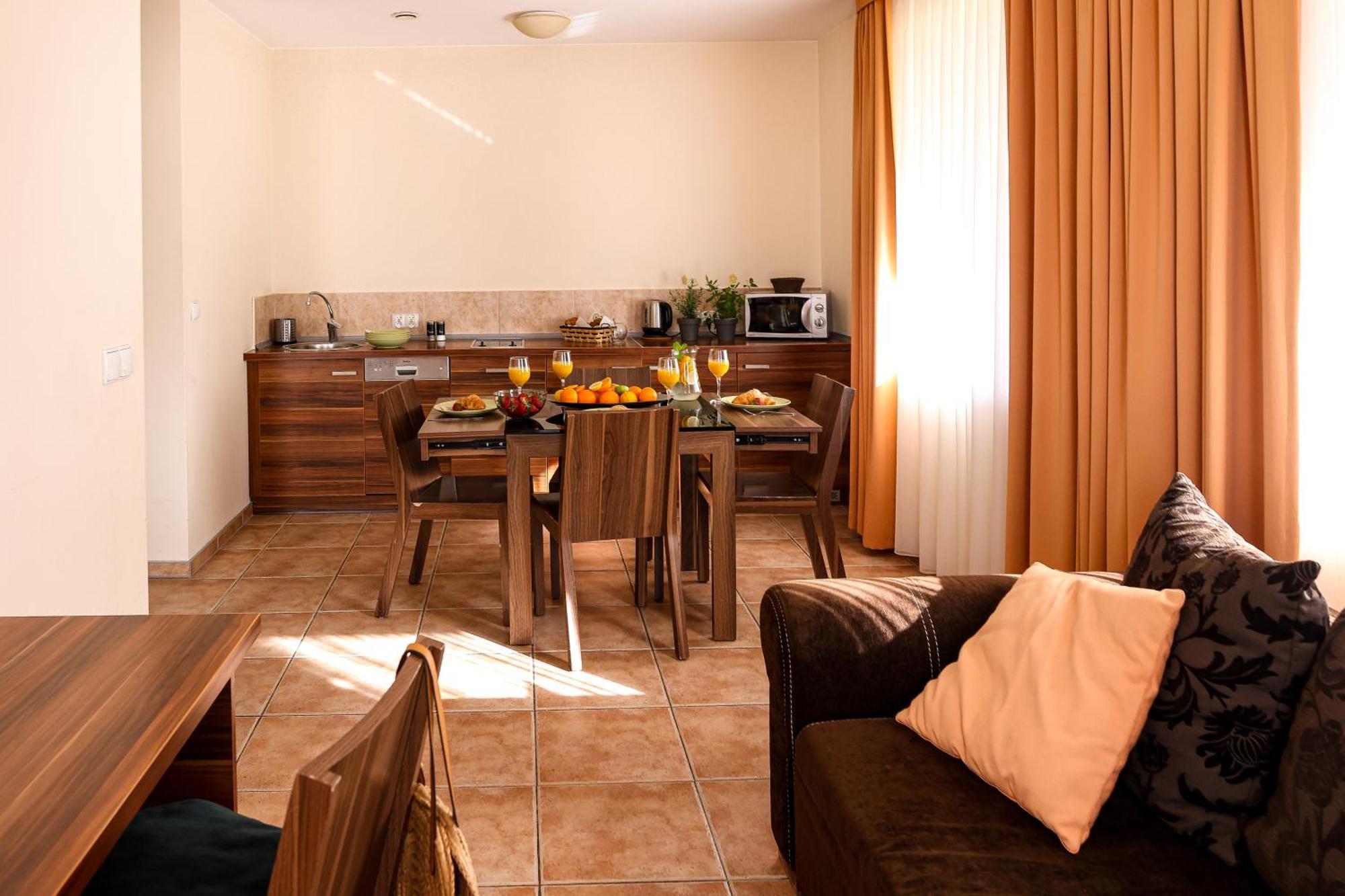 Amelia Apartamenty - Sala Zabaw, 2 Sypialnie, Garaz Podziemny Wladyslawowo Ngoại thất bức ảnh