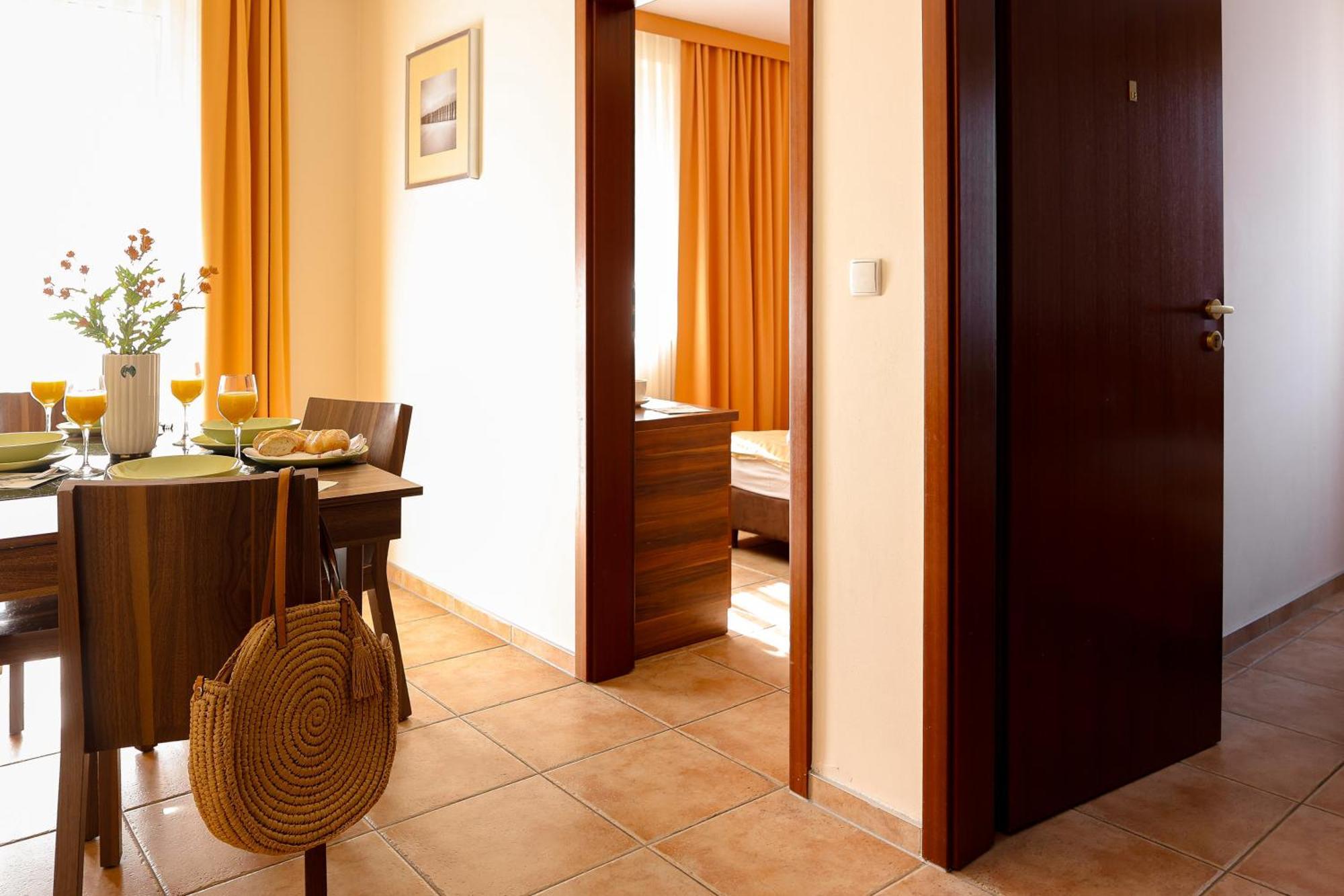 Amelia Apartamenty - Sala Zabaw, 2 Sypialnie, Garaz Podziemny Wladyslawowo Ngoại thất bức ảnh